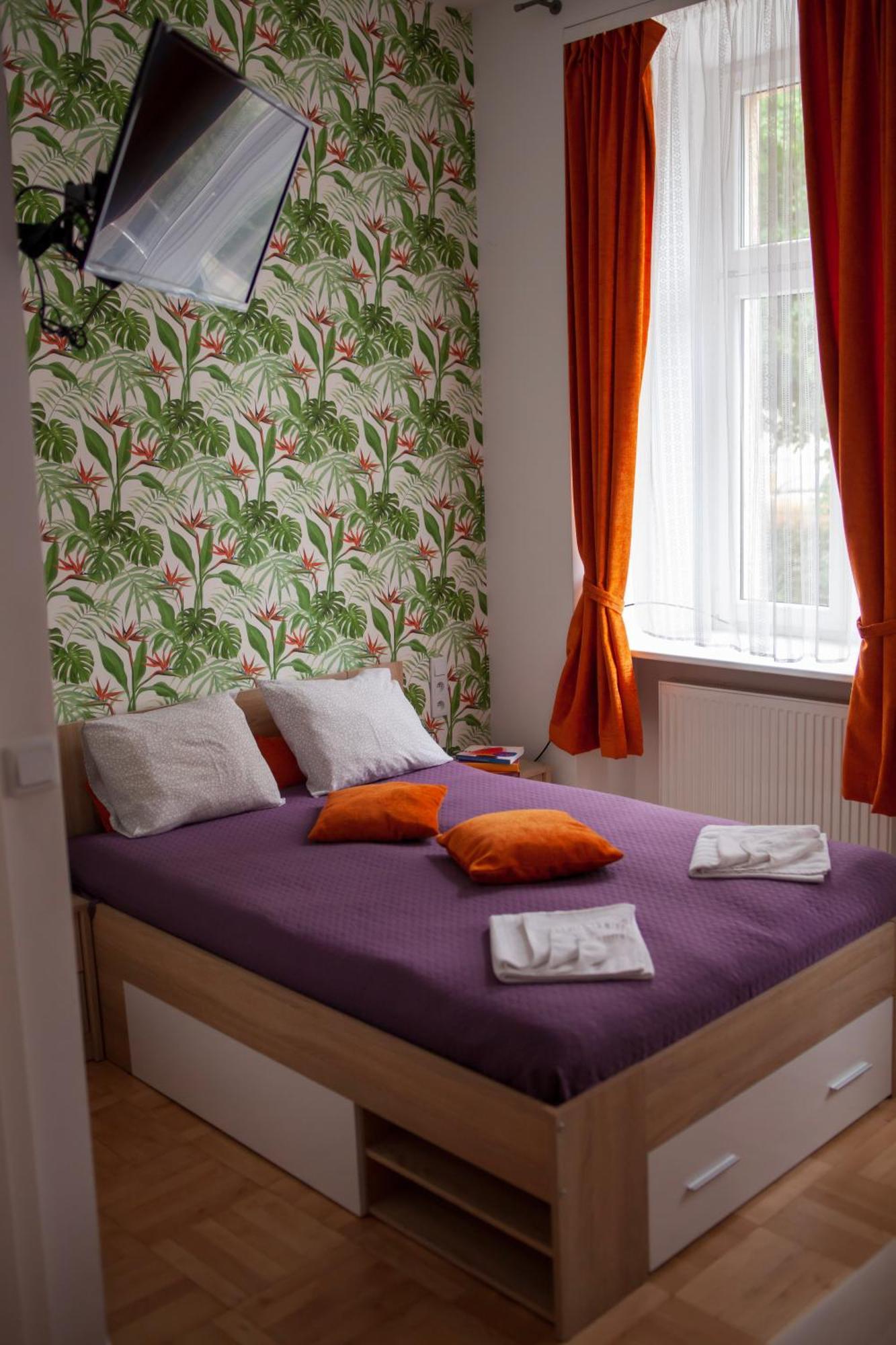 Lukas Guest Rooms Krakow Bagian luar foto