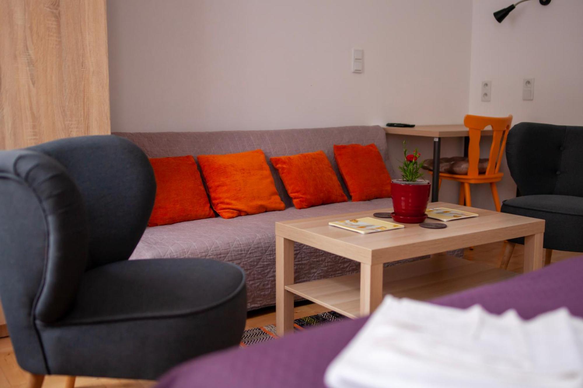 Lukas Guest Rooms Krakow Bagian luar foto