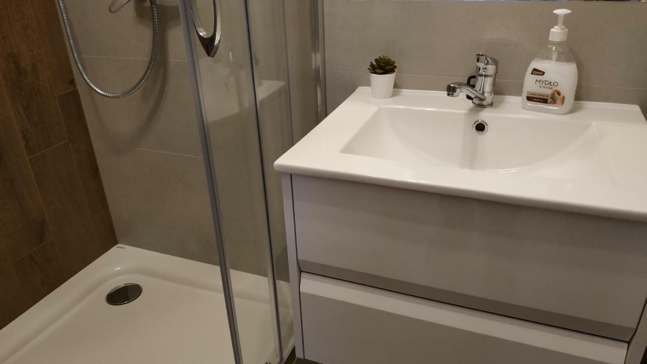 Lukas Guest Rooms Krakow Bagian luar foto