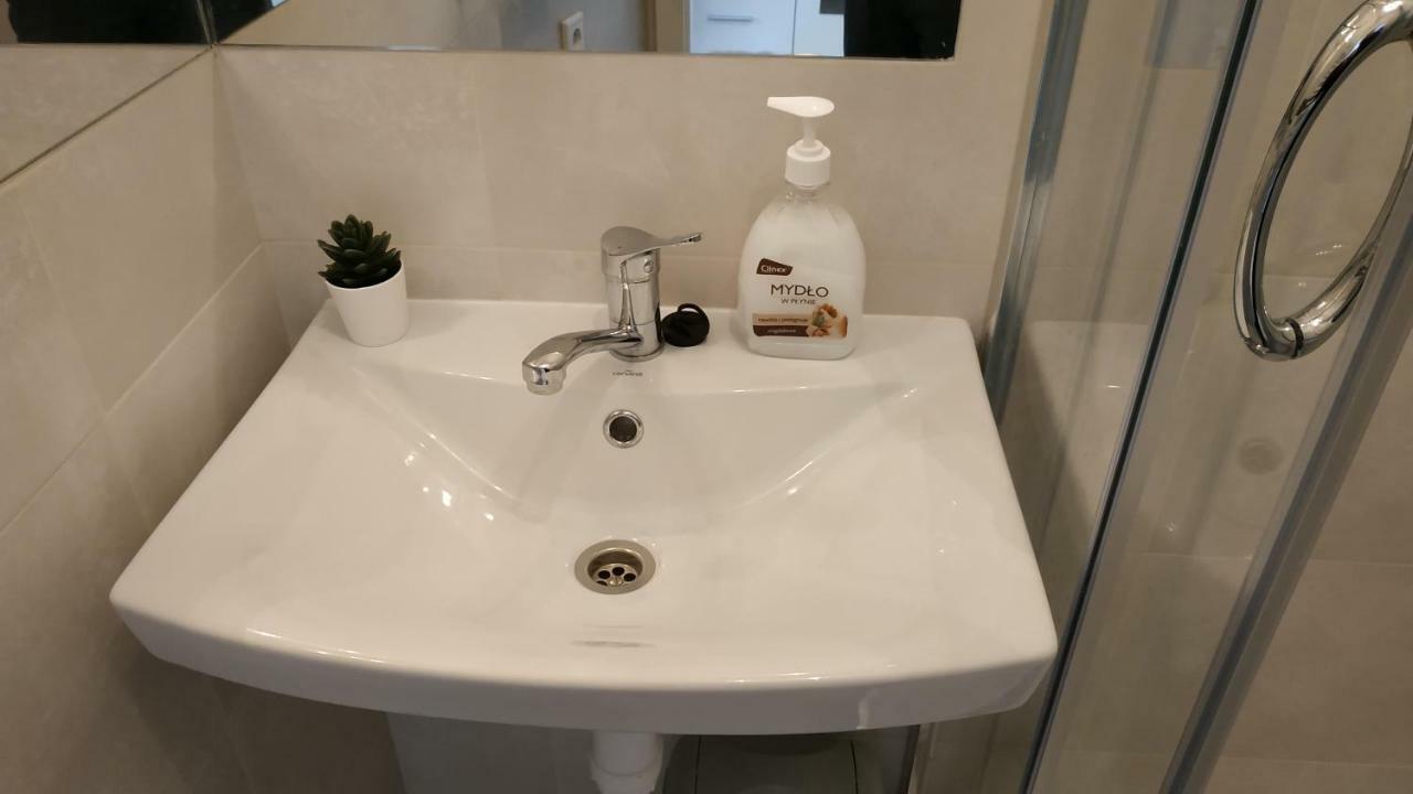 Lukas Guest Rooms Krakow Bagian luar foto