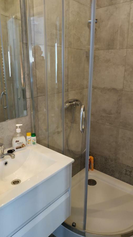 Lukas Guest Rooms Krakow Bagian luar foto